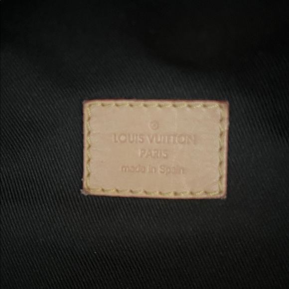 Louis Vuitton Bum Bag - Picture 12 of 14